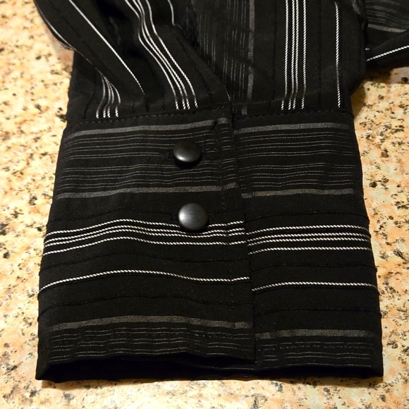 East 5th Long Sleeve Fancy Striped Button Down Shirt Womens size 2X - Picture 11 of 12
